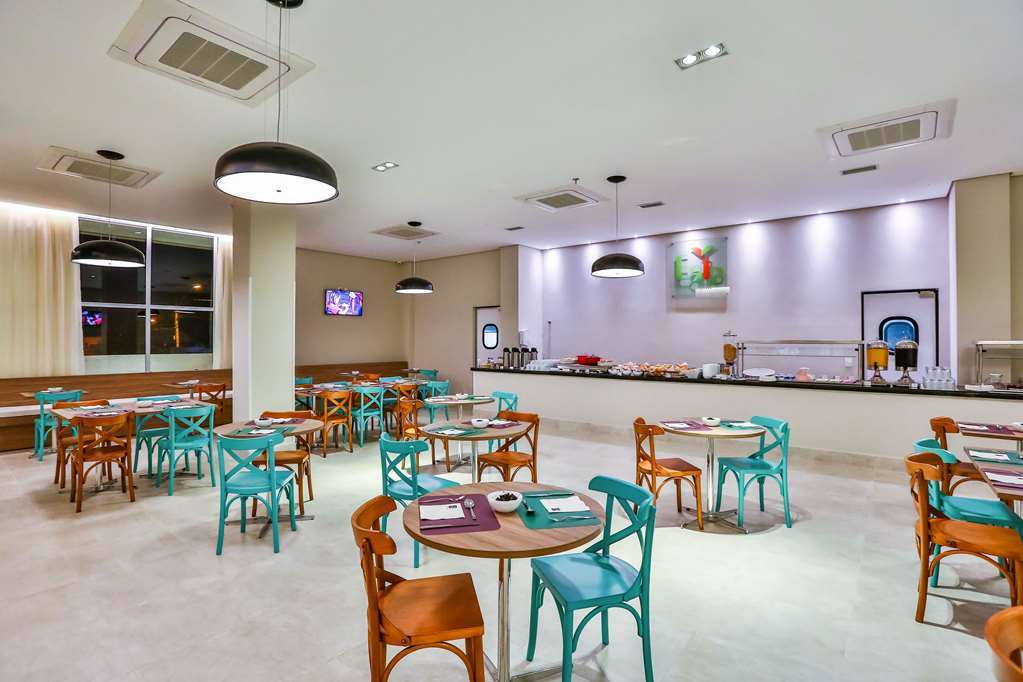 Summit Suites Hotel Pindamonhangaba Nhà hàng bức ảnh